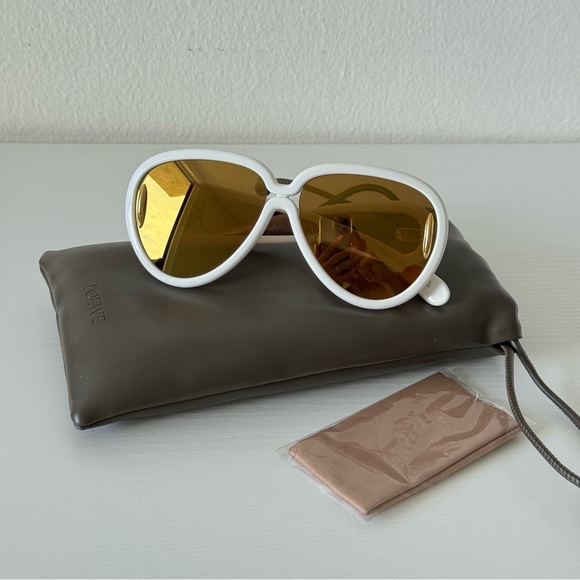 New! Loewe LW40132I 25G White Sunglasses with Gold Anagram Logo, Authentic - Picture 1 of 9